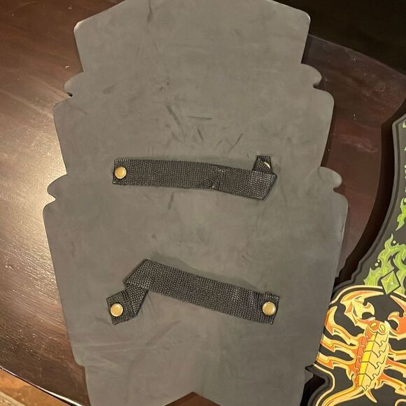 LEGO Chima Foam Shields and Scorpion Sword - Picture 9 of 10